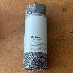 Lululemon The Towel large.